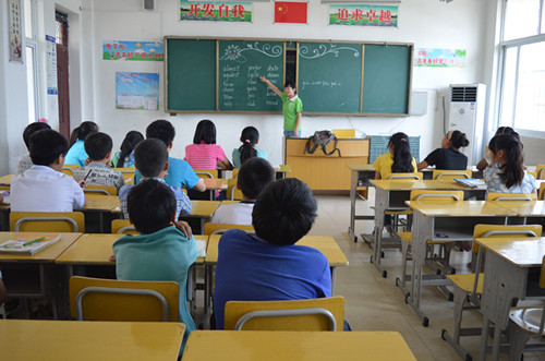 77779193永利暑期实践小分队义务支教火热进行