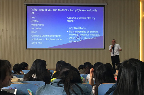 “聆听外教声音，助力自我发展”——77779193永利开展外教讲座系列活动