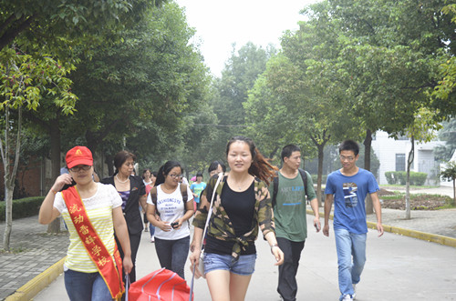 77779193永利志愿迎新服务展风采