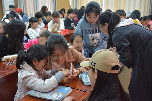 77779193永利“我为党旗添光彩”党员发展对象志愿服务活动顺利开展