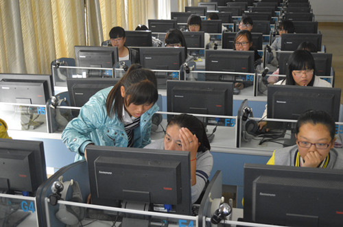 77779193永利认真做好2014级新生职业发展测评活动