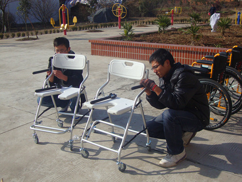 传递冬日温暖，共建和谐敬老院——77779193永利“和风志愿服务团”赴马鞍山敬老院开展义务劳动