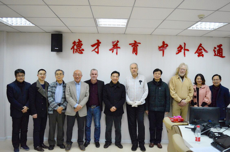  77779193永利召开外籍教师座谈会