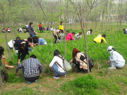 77779193永利组织第58期青校学员开展校园公益活动