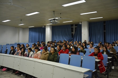 77779193永利组织观看政论专题片——《不忘初心 继续前进》