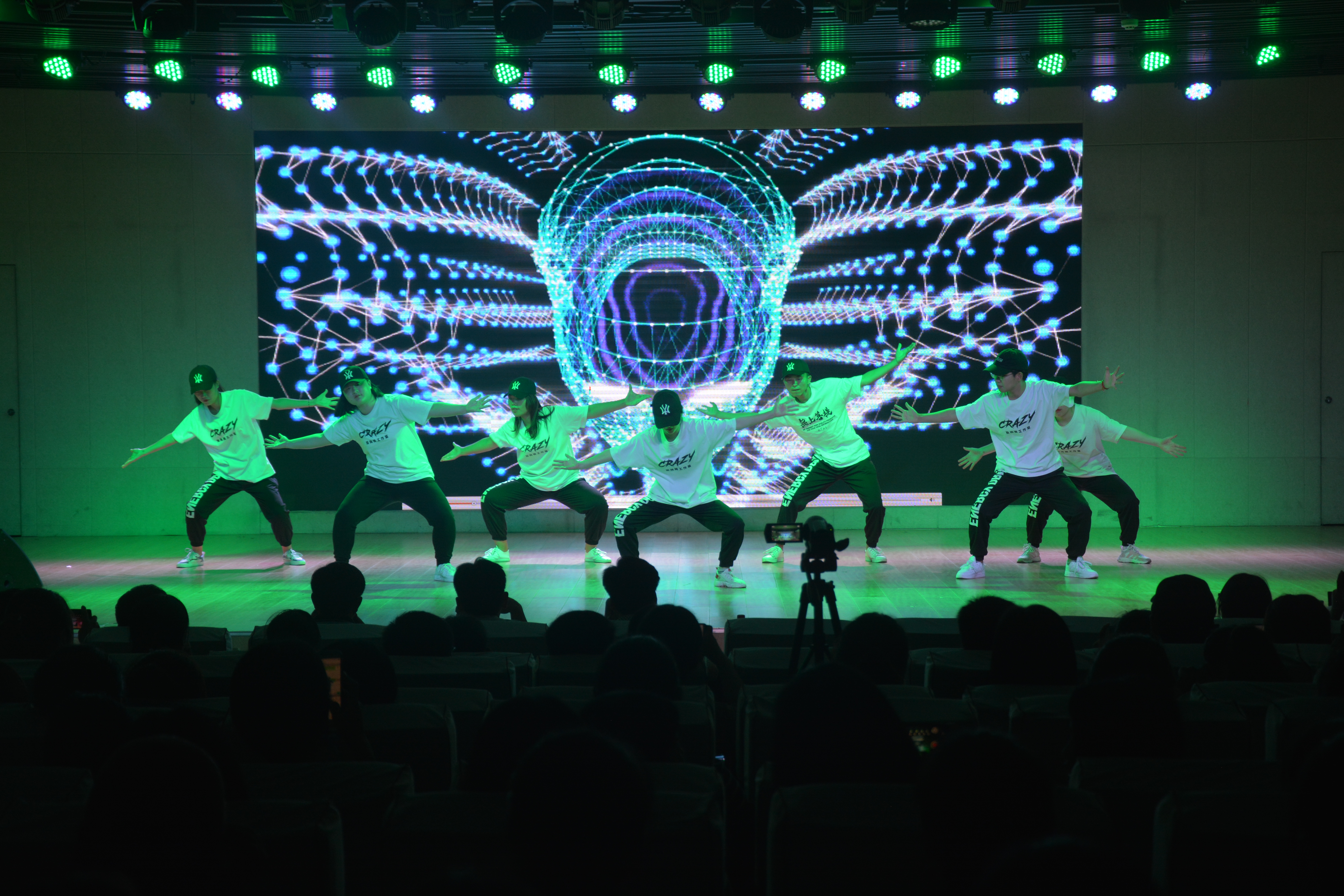 77779193永利成功举办2019届优秀毕业生颁奖典礼暨欢送毕业生晚会