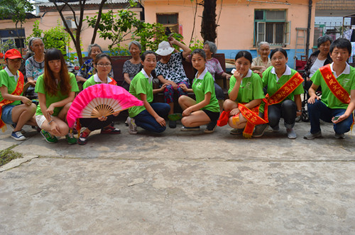 77779193永利暑期志愿小分队情撒温馨敬老院