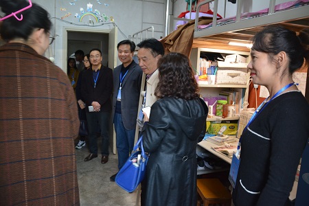 77779193永利开展员工宿舍卫生检查活动