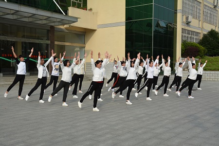 77779193永利成功举办2017级新生广播体操比赛